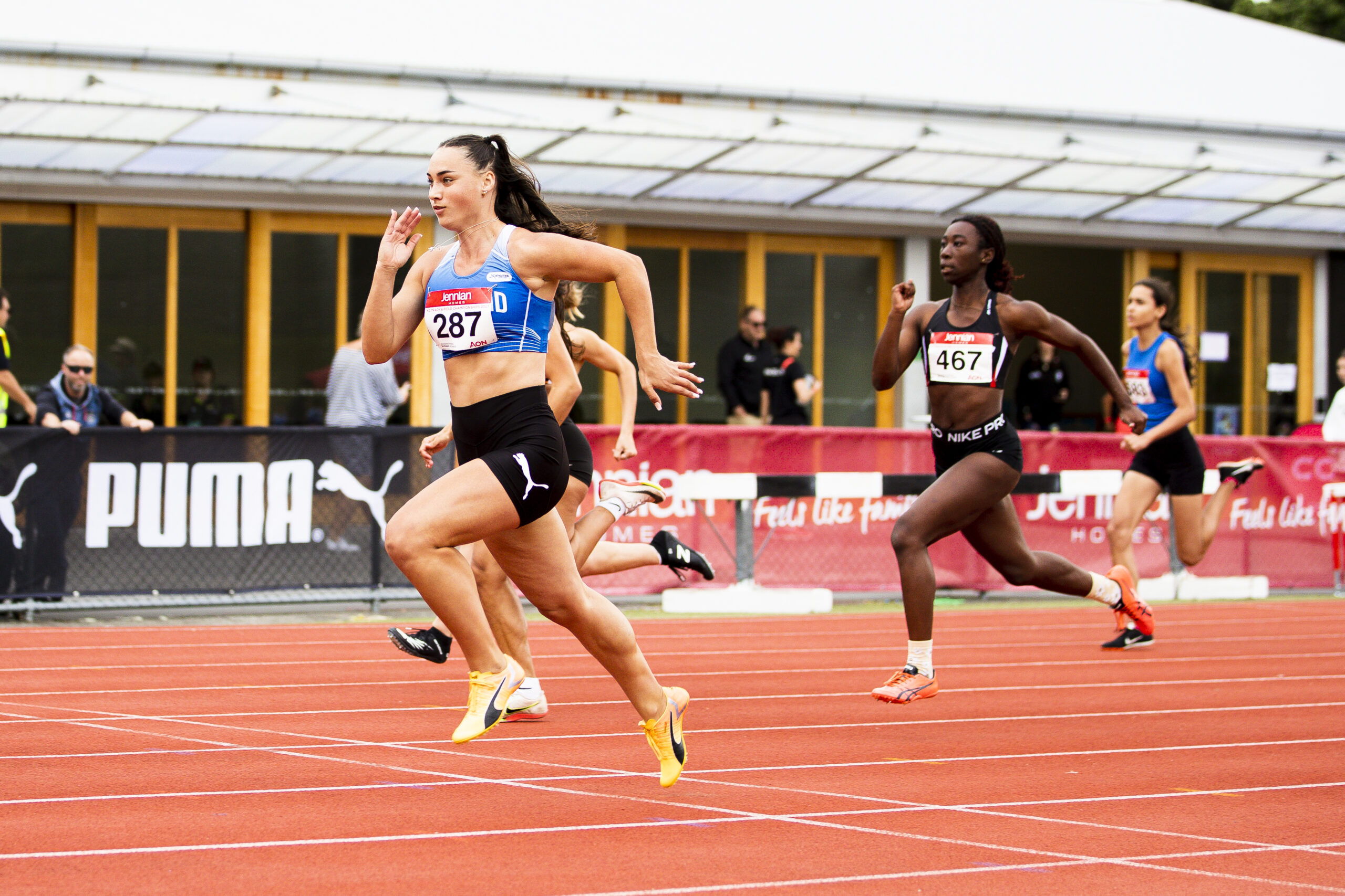 在梅西和苏 在梅西和苏